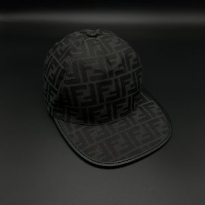 Fendi Plat noir