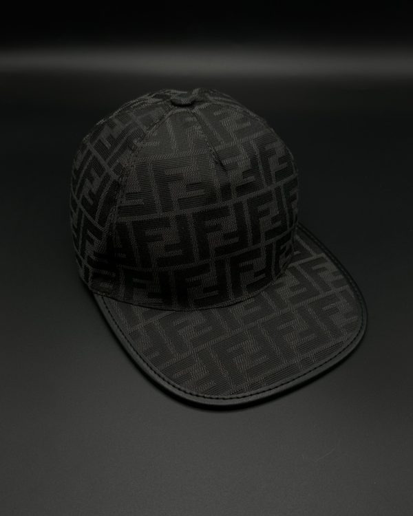 Fendi Plat noir